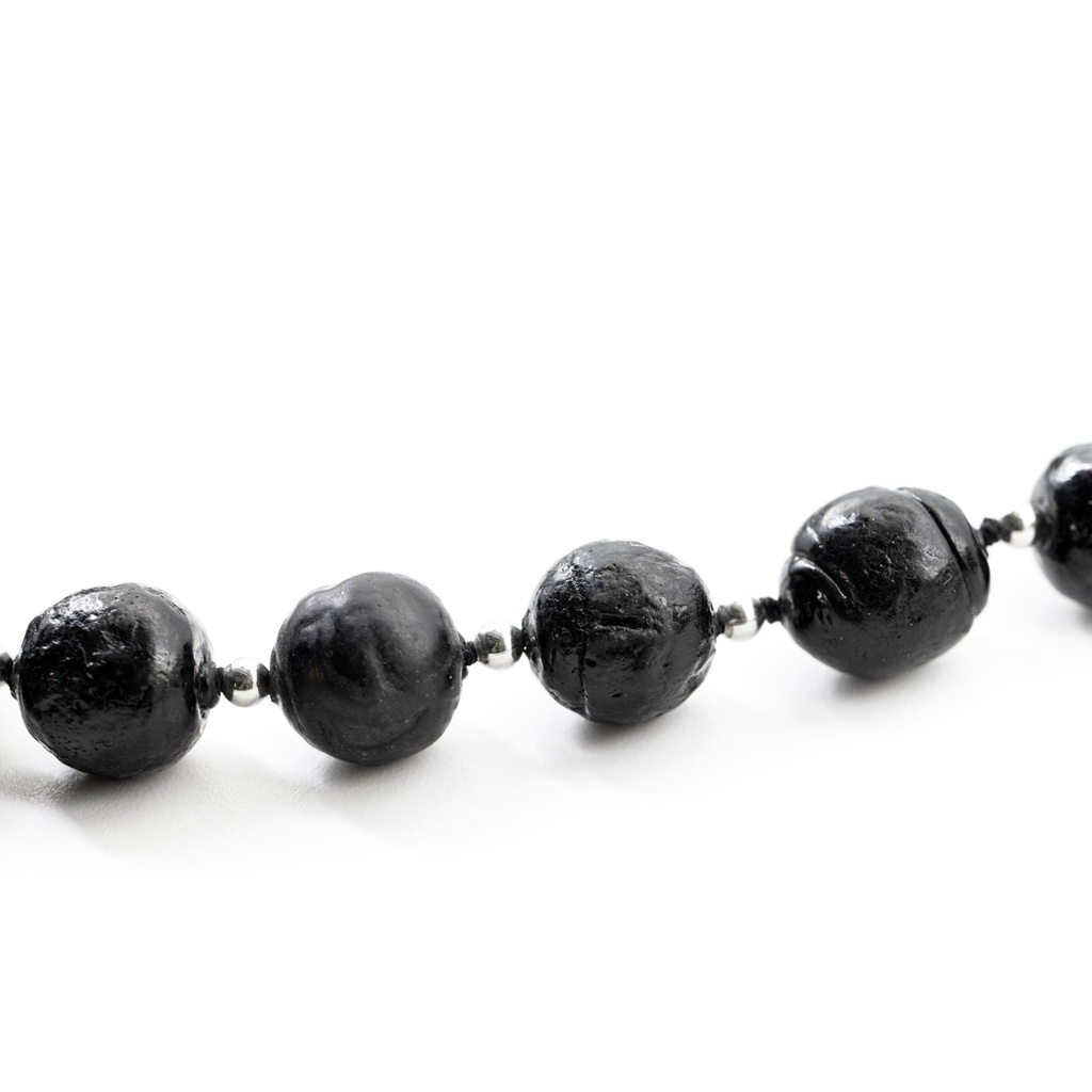 Girocollo di design contemporaneo La Mostra.