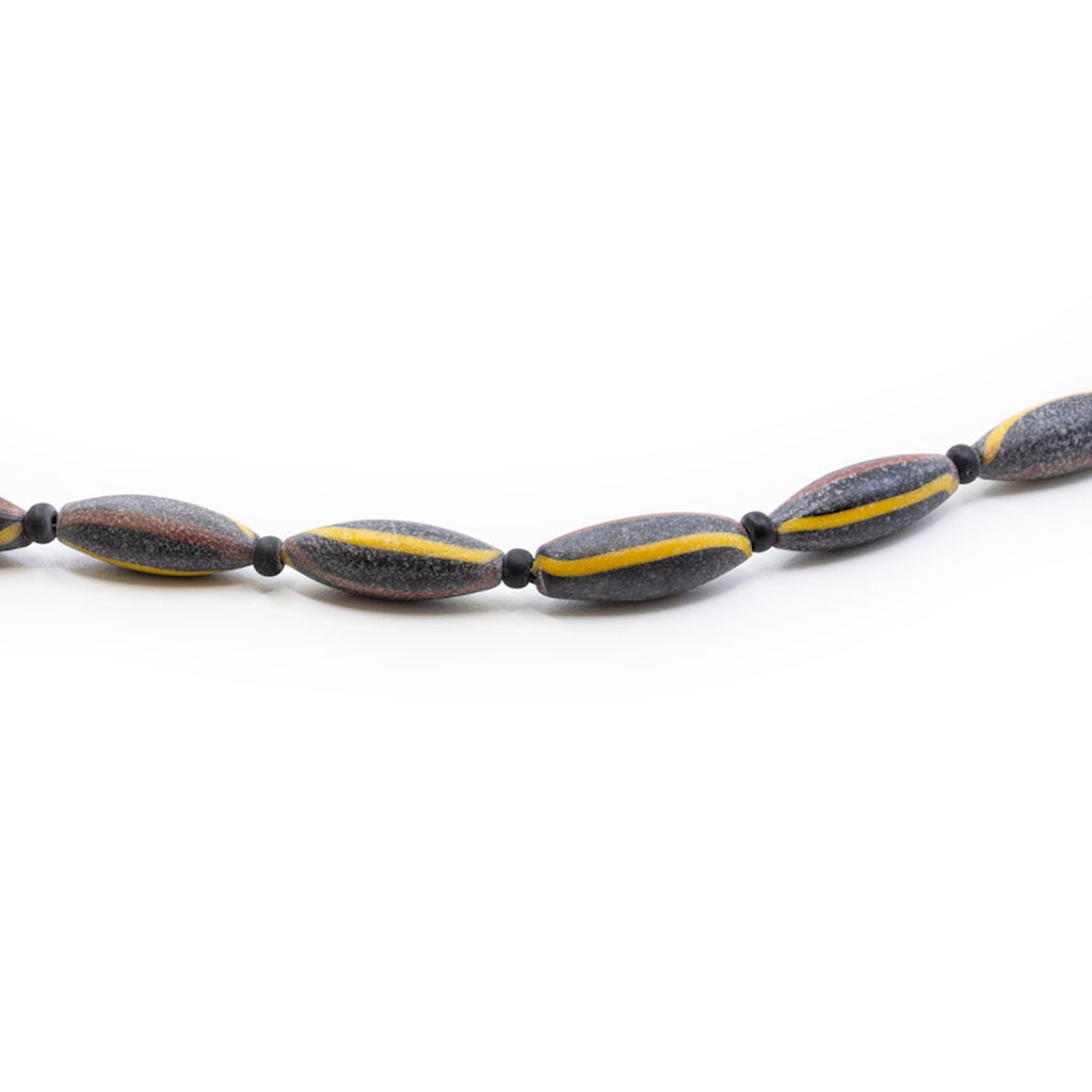 Collana Perle Etniche e di Baratto con olivette a finitura anticata