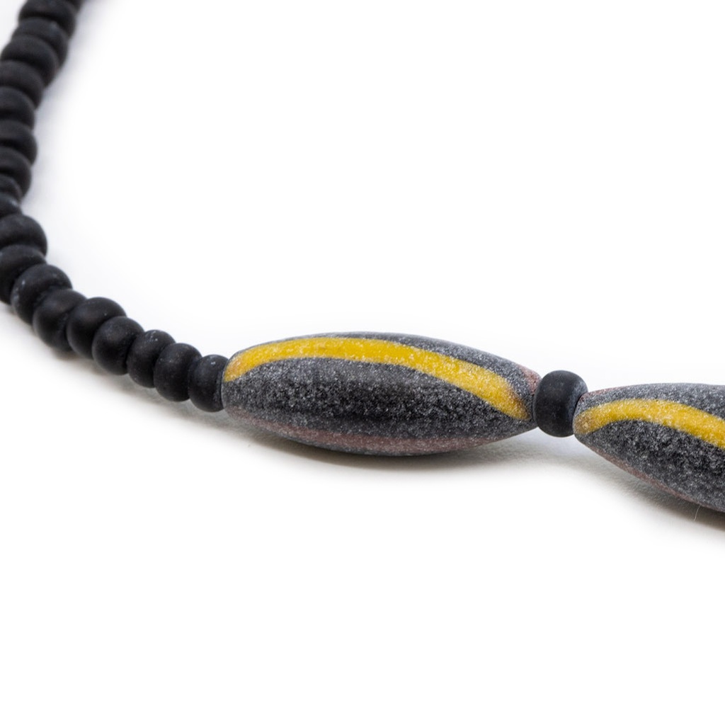 Collana Perle Etniche e di Baratto con olivette a finitura anticata