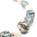 Collana Alchimia Upcycling con perle nei toni dell’azzurro