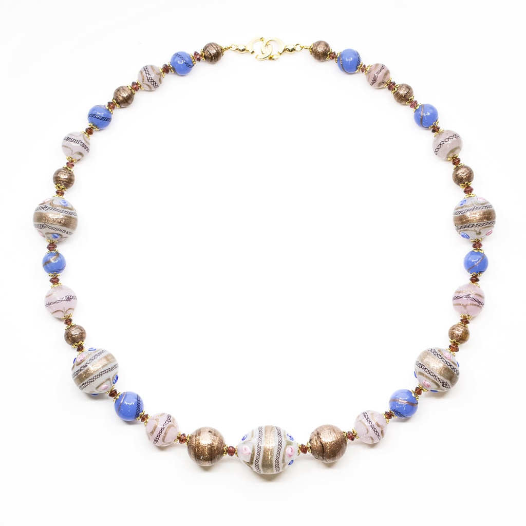 Serenissima Mocenigo necklace: the Preciousness of Delicate Colors