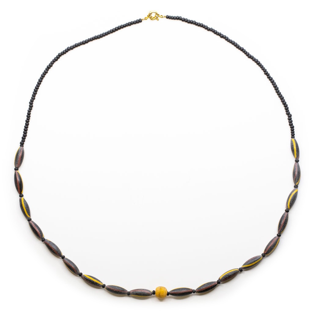 Collier de perles ethniques et de troc avec finition antique