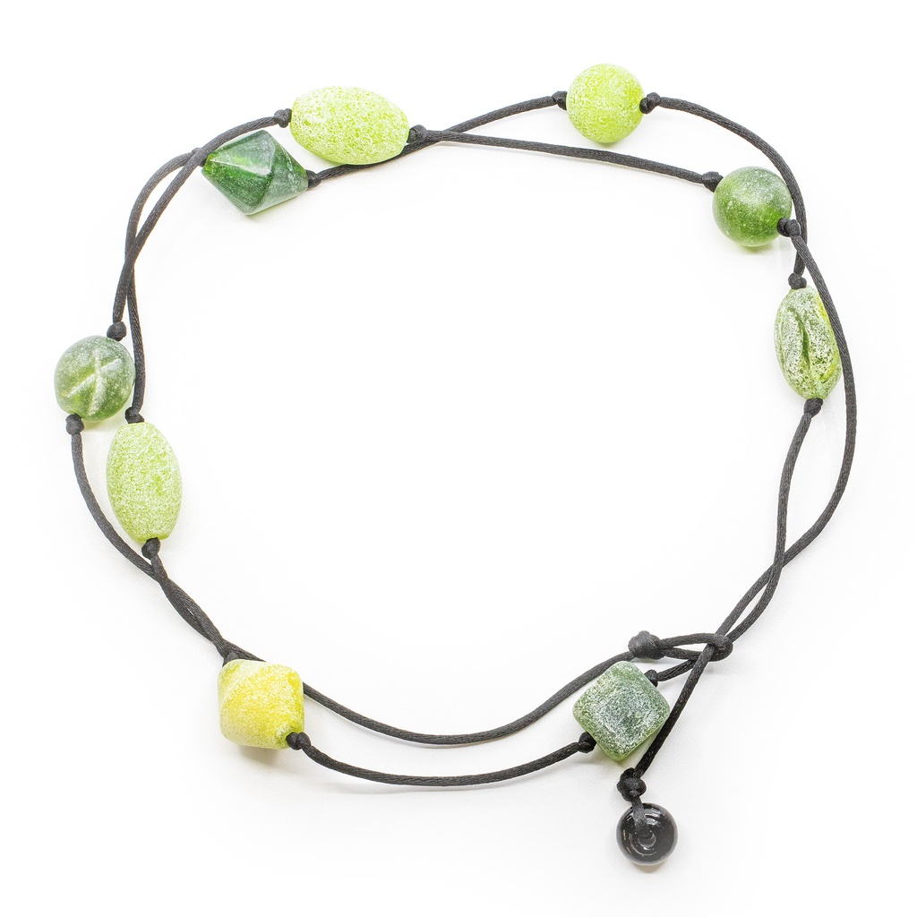 Collier Prêt-à-porter Laguna: les couleurs des perles sablées