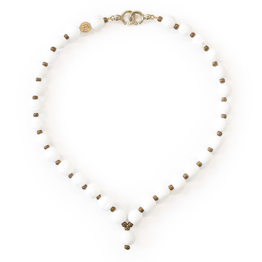 La Mostra necklace: Simplicity, Elegance and Uniqueness