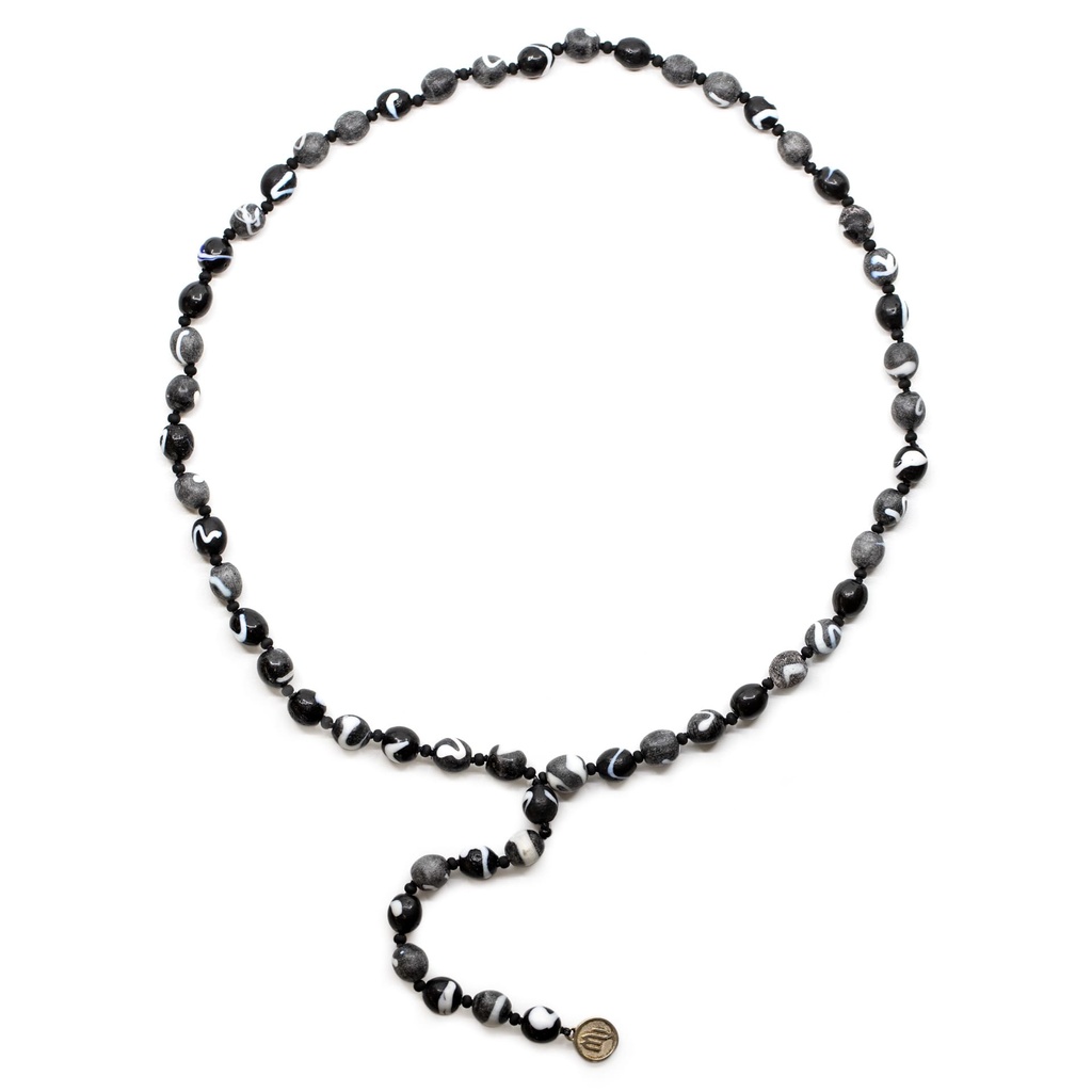 Collana Rosario La Mostra: il design contemporaneo